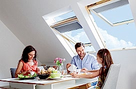 Üstten Menteşeli Çatı Penceresi